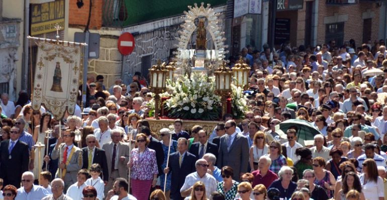 Procesión de la Virgen de los Remedios en Colmenar Viejo