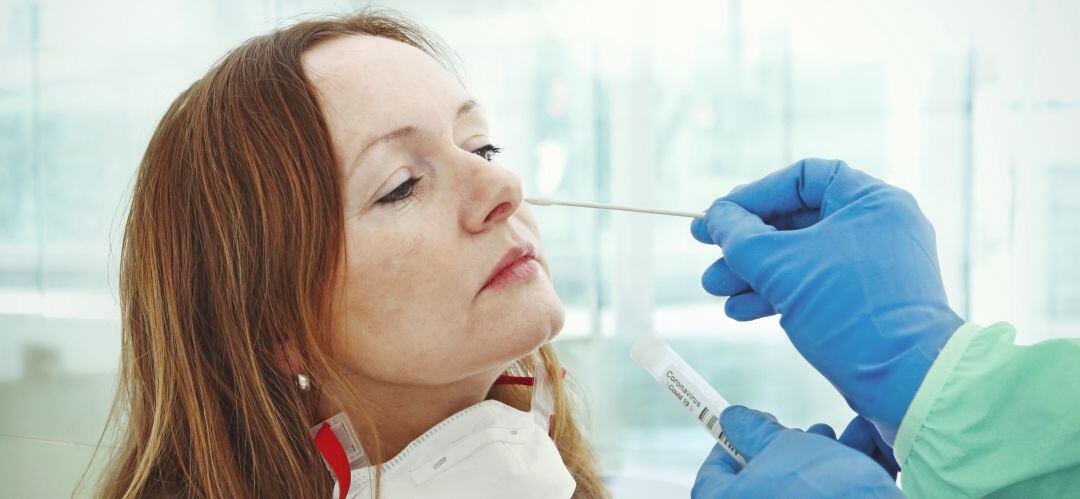 Los test que detectan si una personas está infectada por coronavirus son sencillos de realizar
