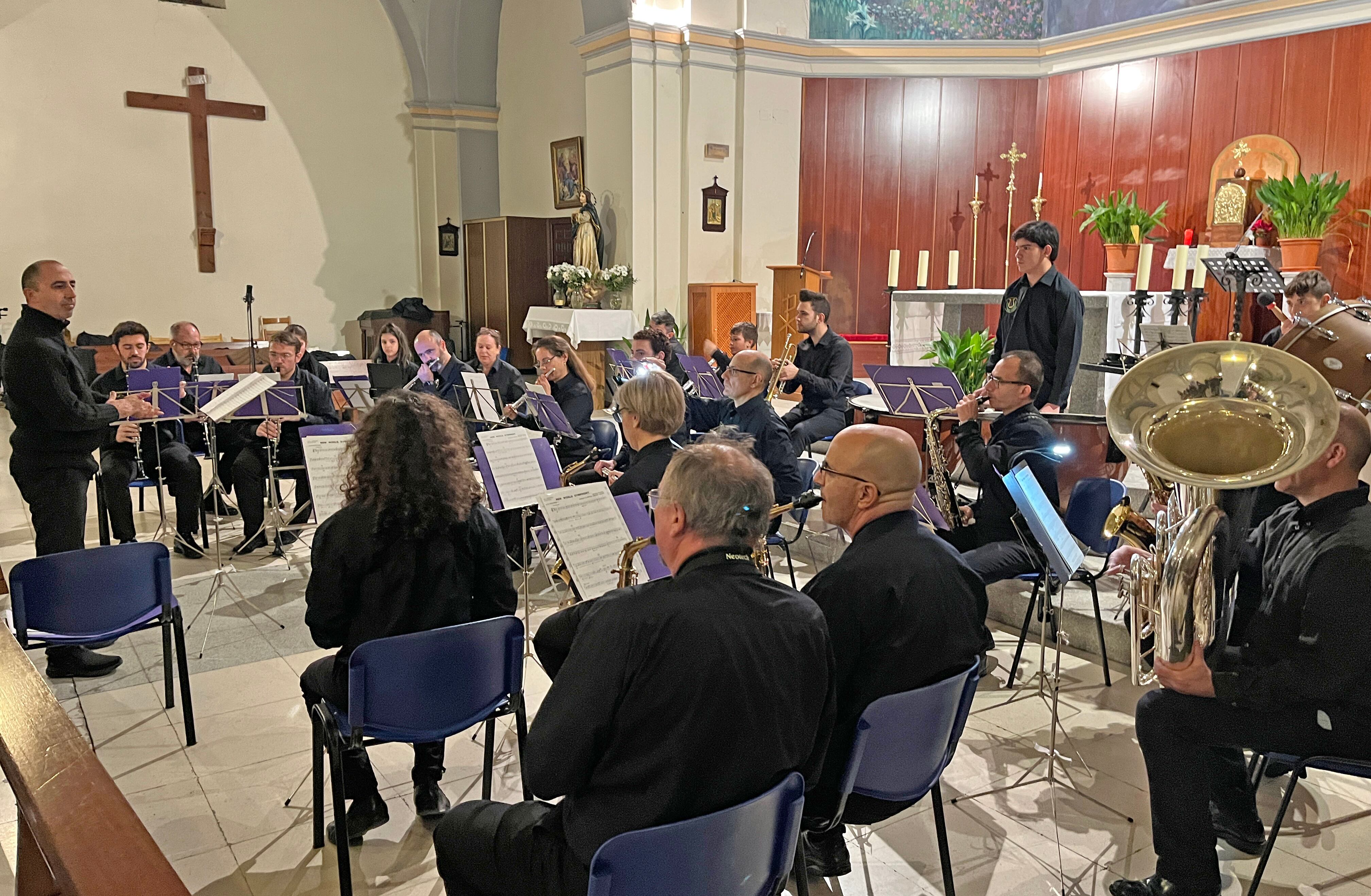 El grupo de viento de la Escuela Municipal de Música ofrecerá un concierto el jueves 21 de marzo, a las 21:00h, en la Iglesia de San Vicente mártir, al que se sumará otro el miércoles 20 en el Centro cultural