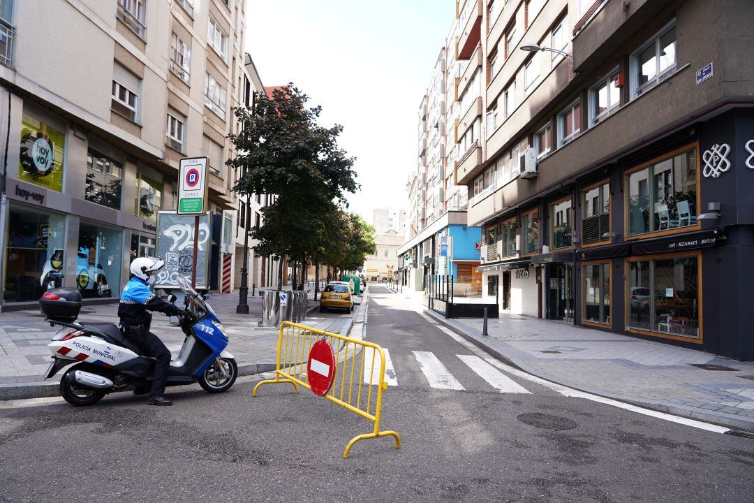 Corte de tráfico en una calle de Valladolid