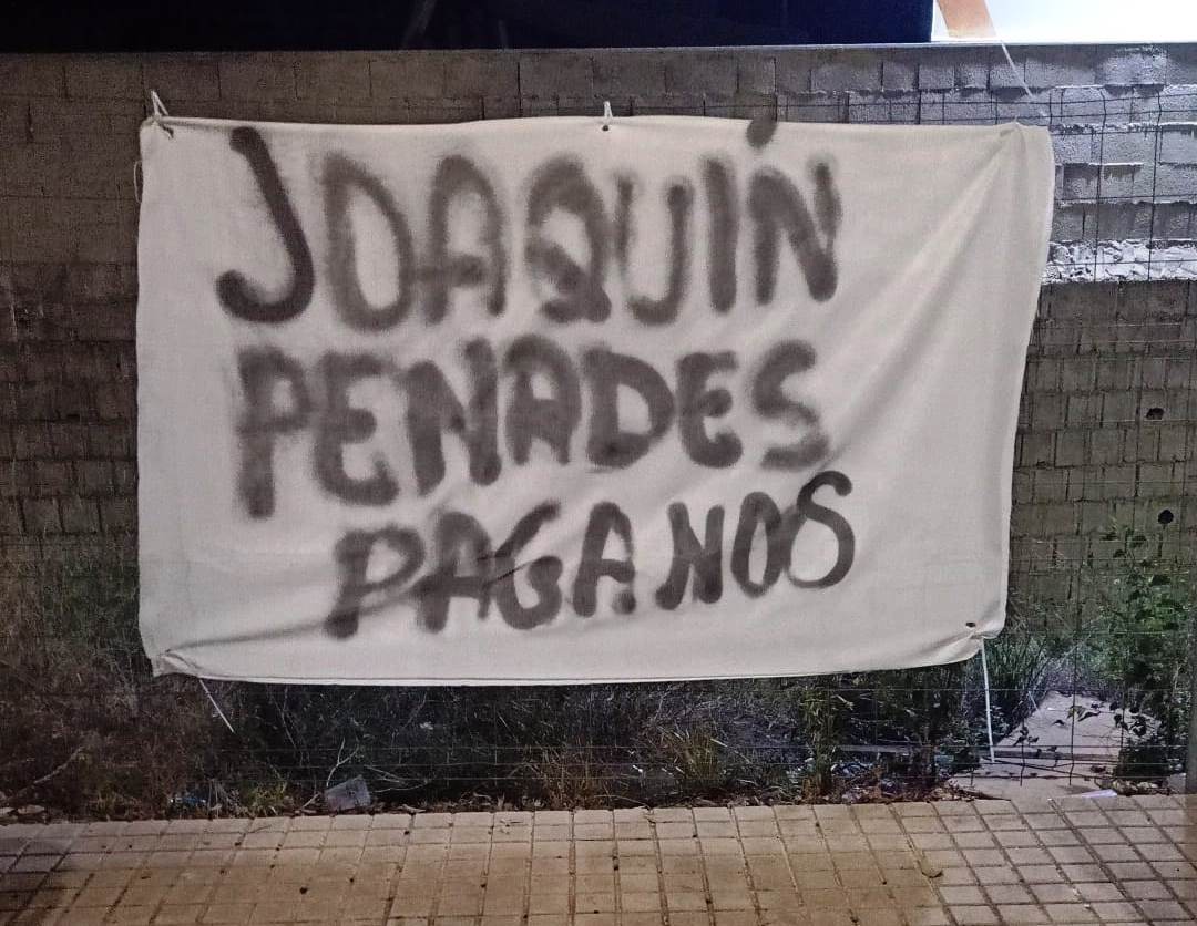 Una de las pancartas de denuncia