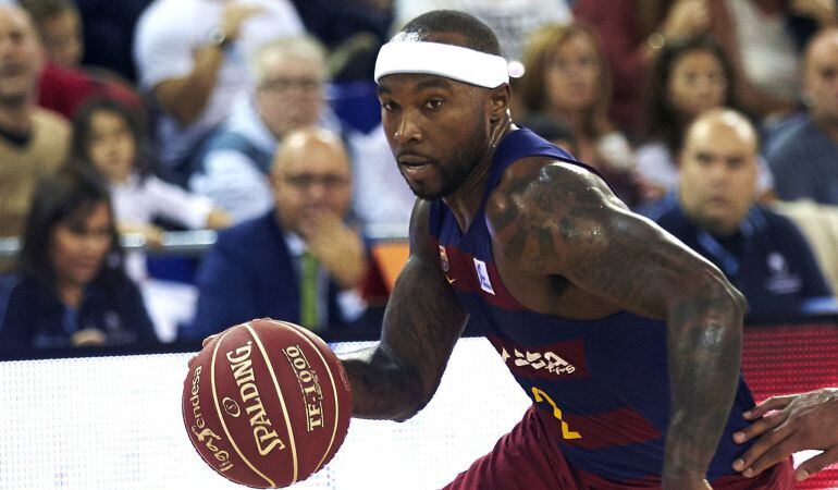 Tyrese Rice maneja el balón ante Unics Kazan