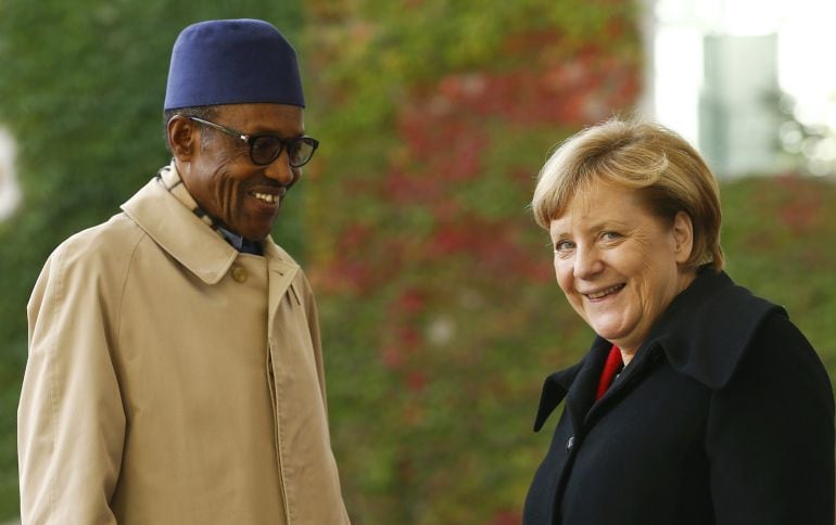 La canciller alemana Angela Merkel recibe al presidente nigeriano Muhammadu Buhari en Berlin