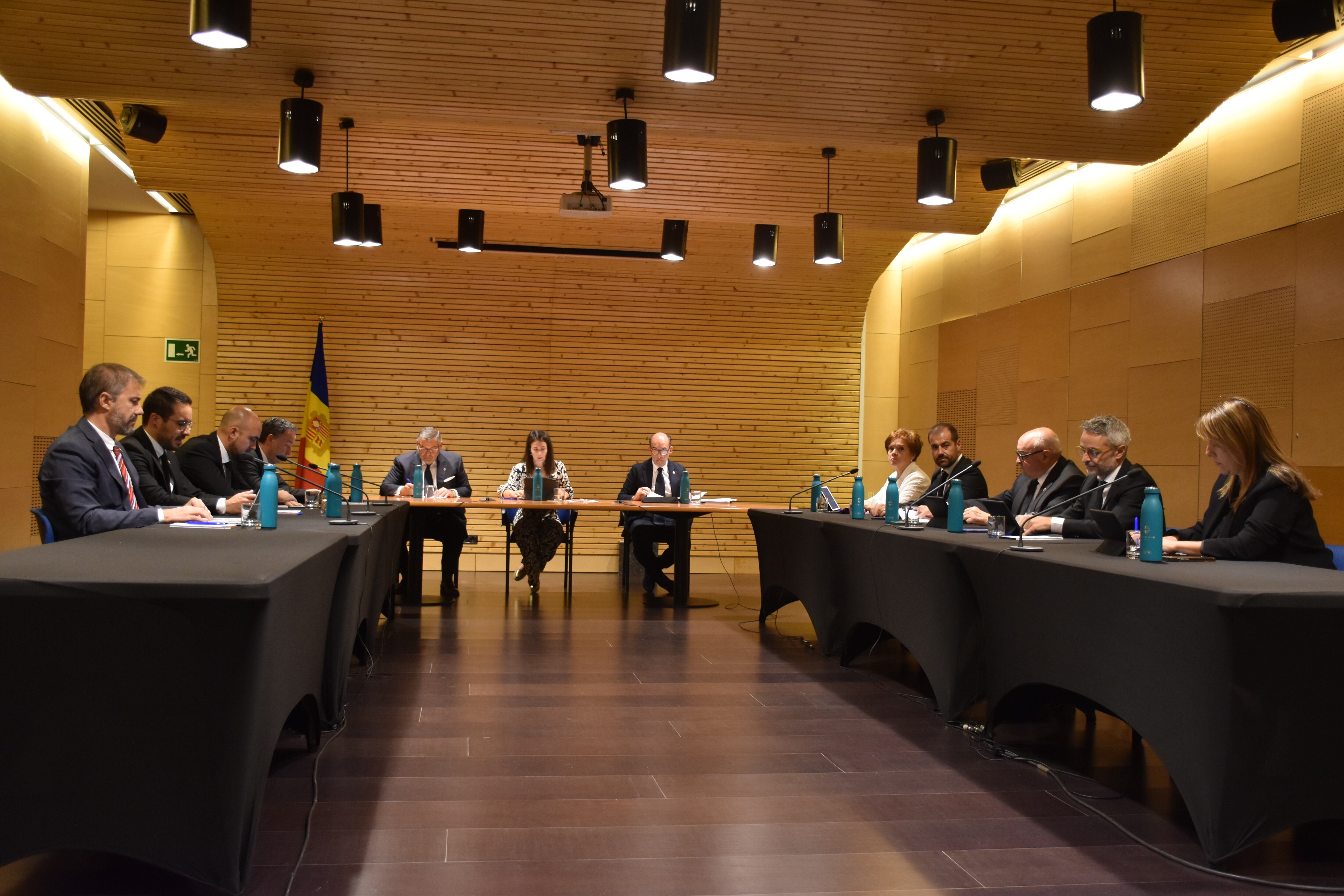 Un instant de la sessió de consell de Comú d'Encamp.