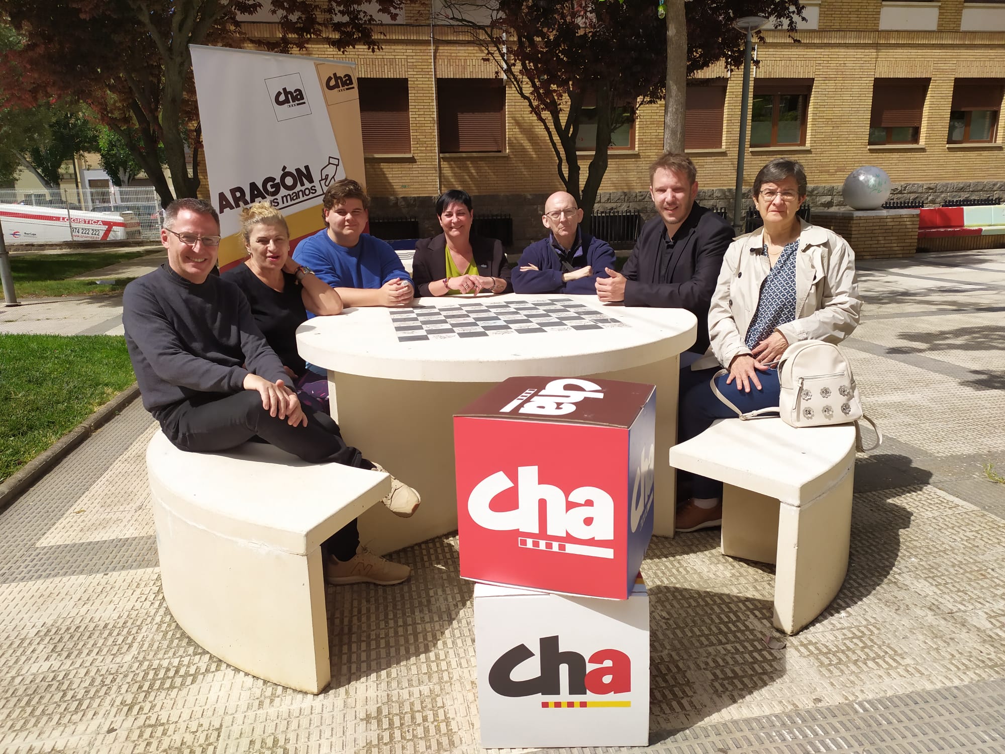 Candidatura de CHA hablando de juventud