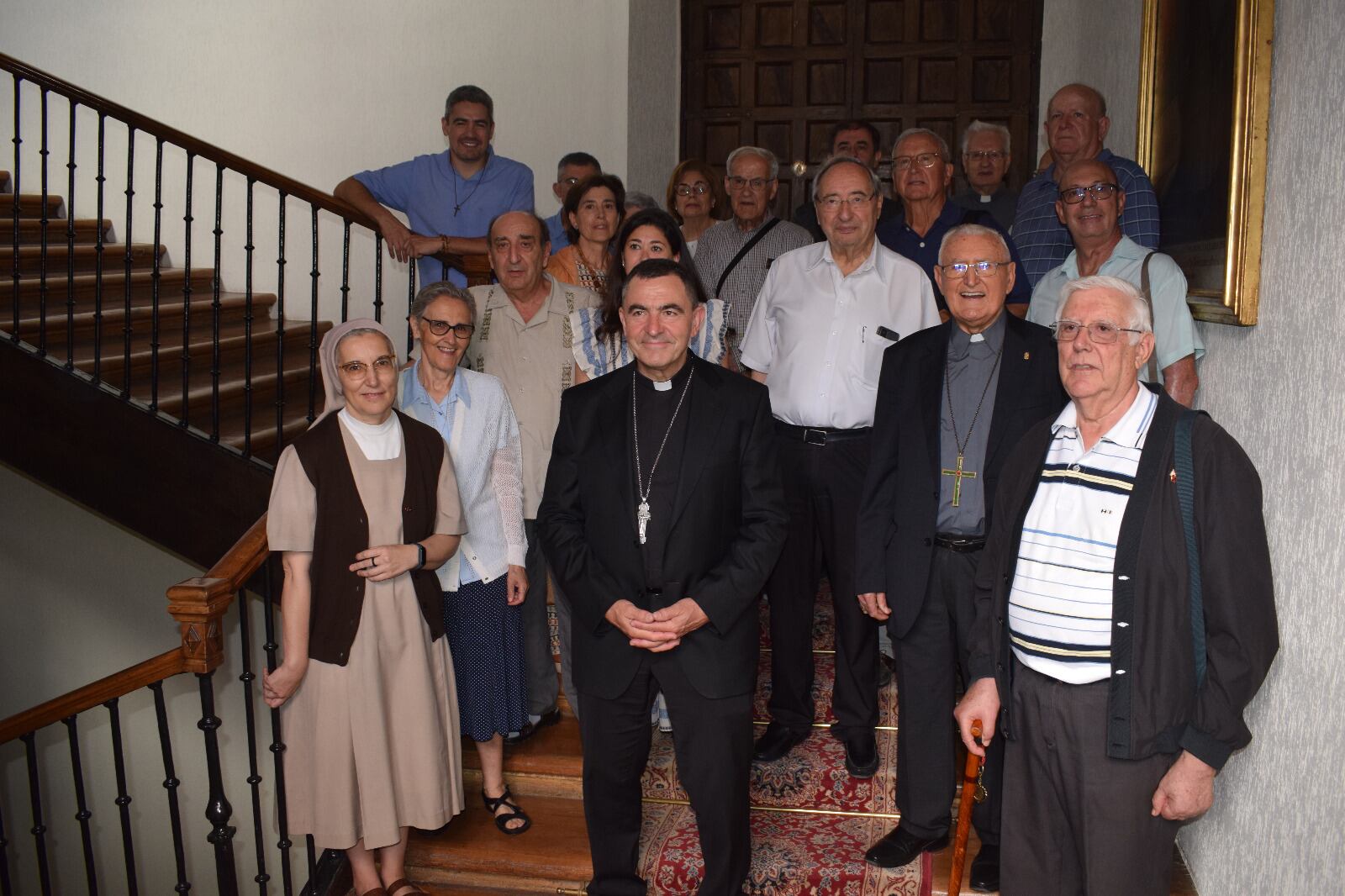 El Obispo de Palencia, Mikel Garciandía, ha recibido a una representación de misioneros palentinos que están de vuelta a casa