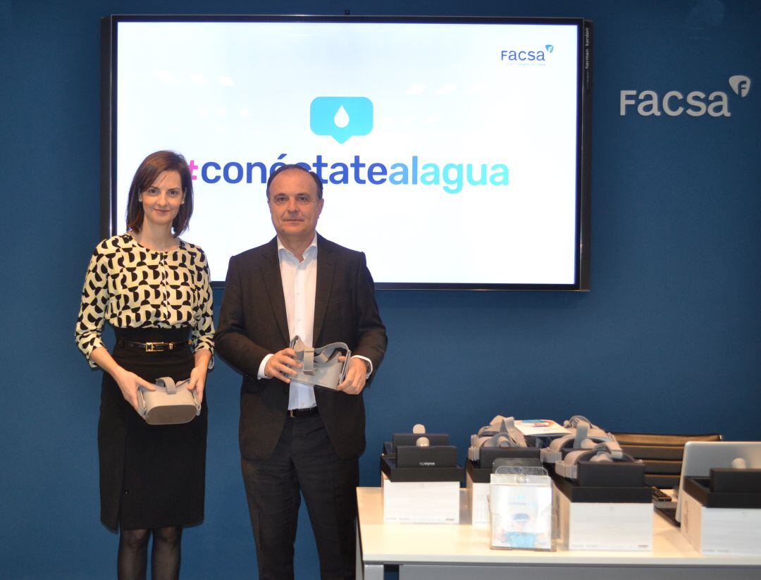 El director general de FACSA, José Claramonte y Pilar Soria, responsable de RSC de FACSA.