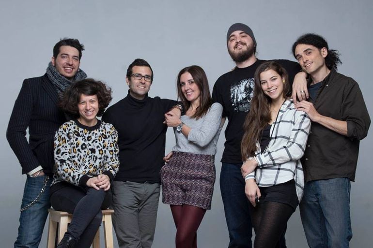 El elenco de &#039;Dark Stage&#039;. De izquierda a derecha: Ignasi Vidal, Rosana Lorente, Zenón Recalde, Esther Santos, Gonzalo Martín, Patricia Peñalver y Alberto Viciana.