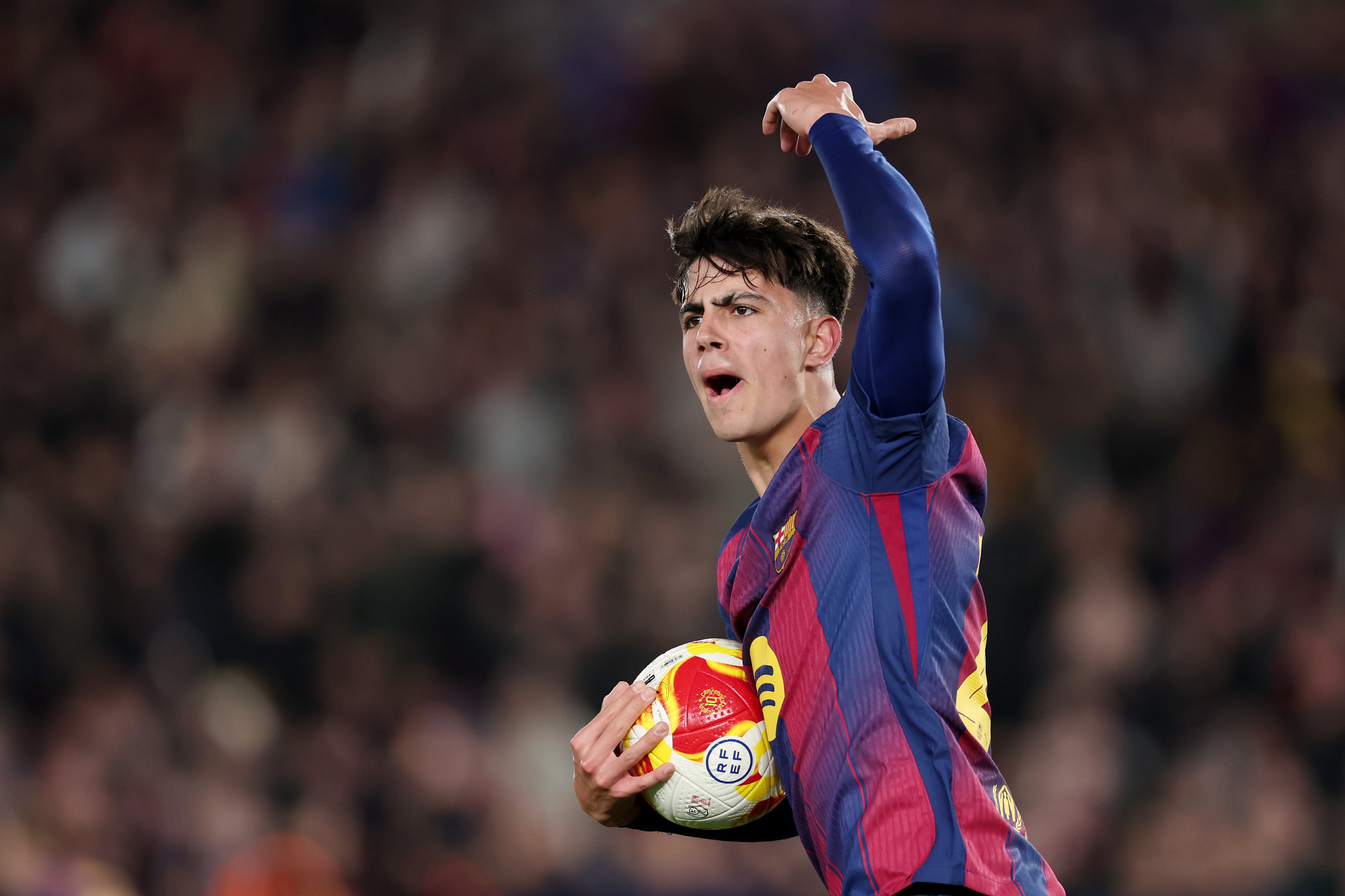 Marc Bernal celebra un gol durante el FC Barcelona-Atlético de Madrid de Copa del Rey