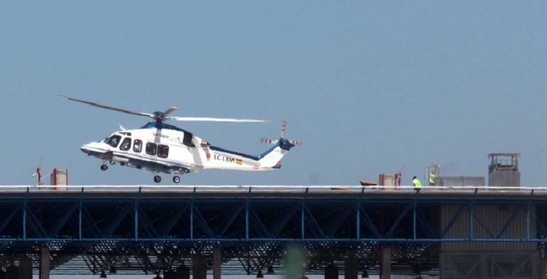 Un helicóptero entre Algeciras y Ceuta