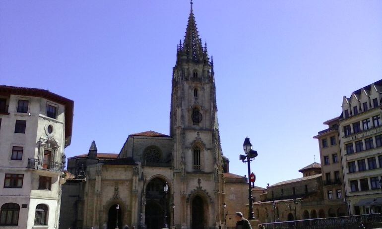 La Catedral de Oviedo, visita obligada para los turistas en la ciudad.