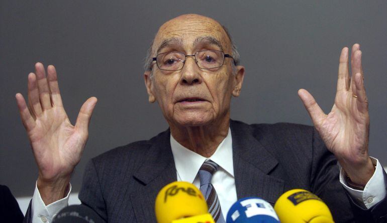 El premio Nobel de Literatura José Saramago.