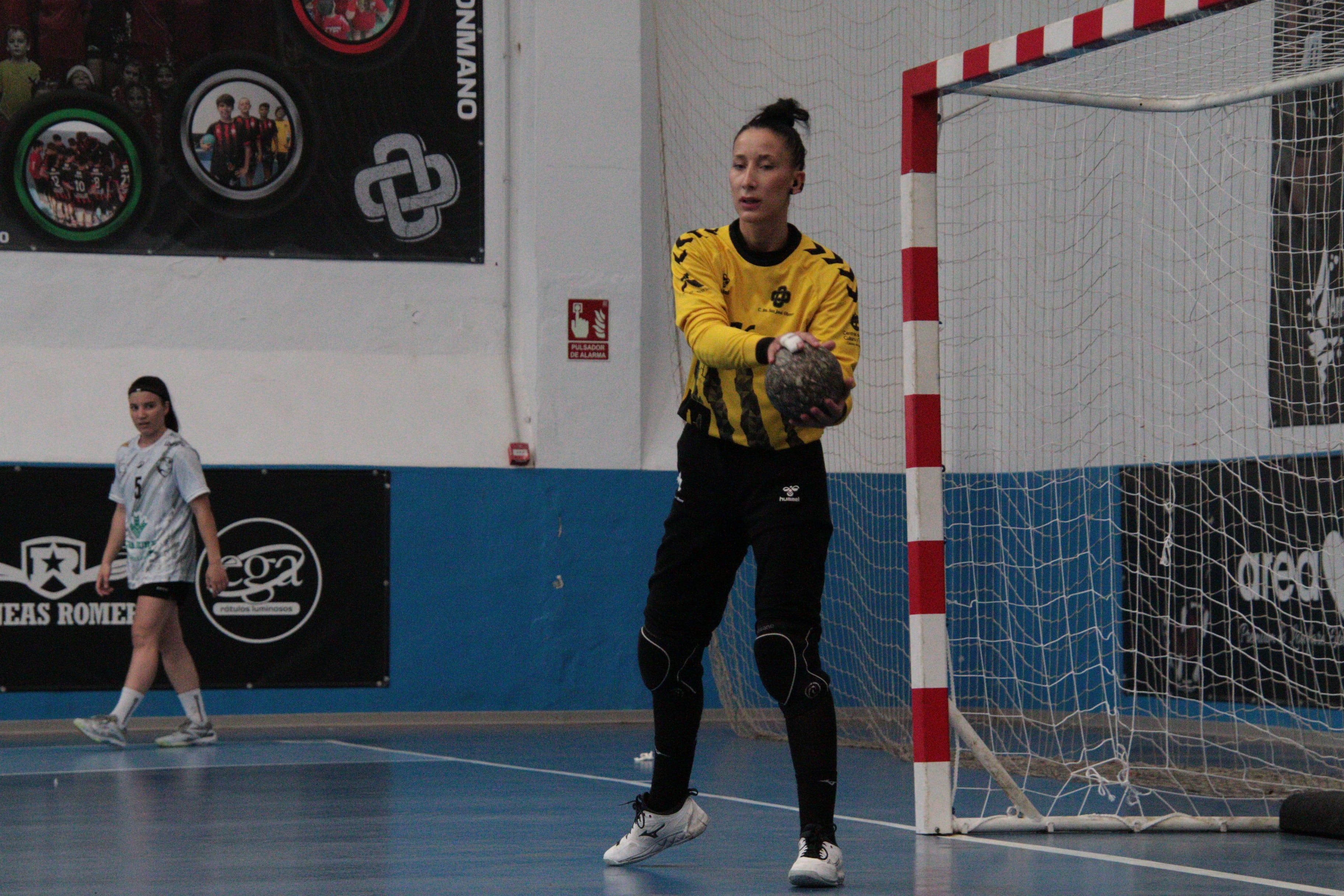 La portera Irene Sánchez en un partido del CICAR Lanzarote Ciudad de Arrecife