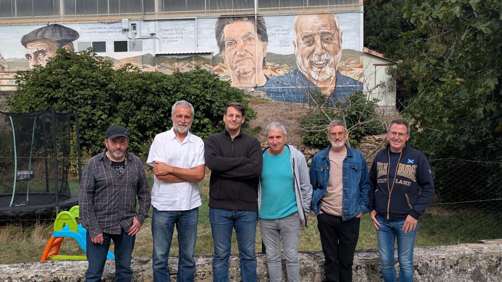 El diputado Jorge Pueyo junto al alcalde de Artieda, Luis Solana, el Secretario de Organización de CHA, José Ramón Ceresuela, y el Vicesecretario Territorial, César Ceresuela