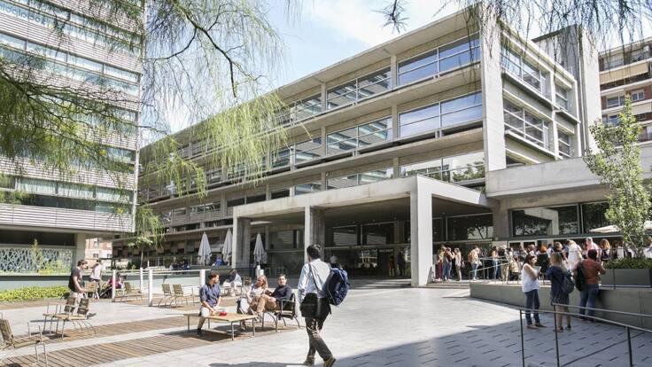 REPORTATGE ACOMPANYAMENT PER BUSCAR FEINA