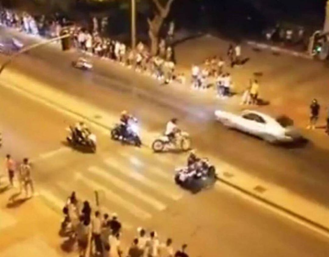 Carreras ilegales de motos en julio de 2020