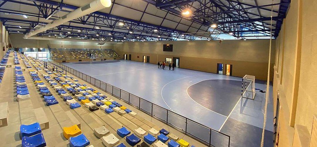 El remozado pabellón presenta este magnífico aspecto para albergar ya este fin de semana sus primeros partidos oficiales tras cuatro años cerrado.