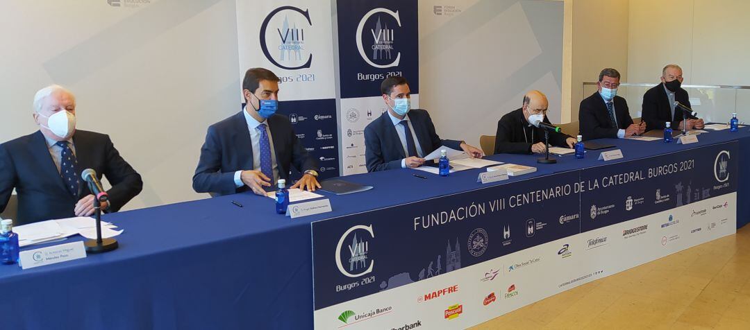 Representantes de las 6 entidades que integran la Fundación VIII Centenario Catedral de Burgos