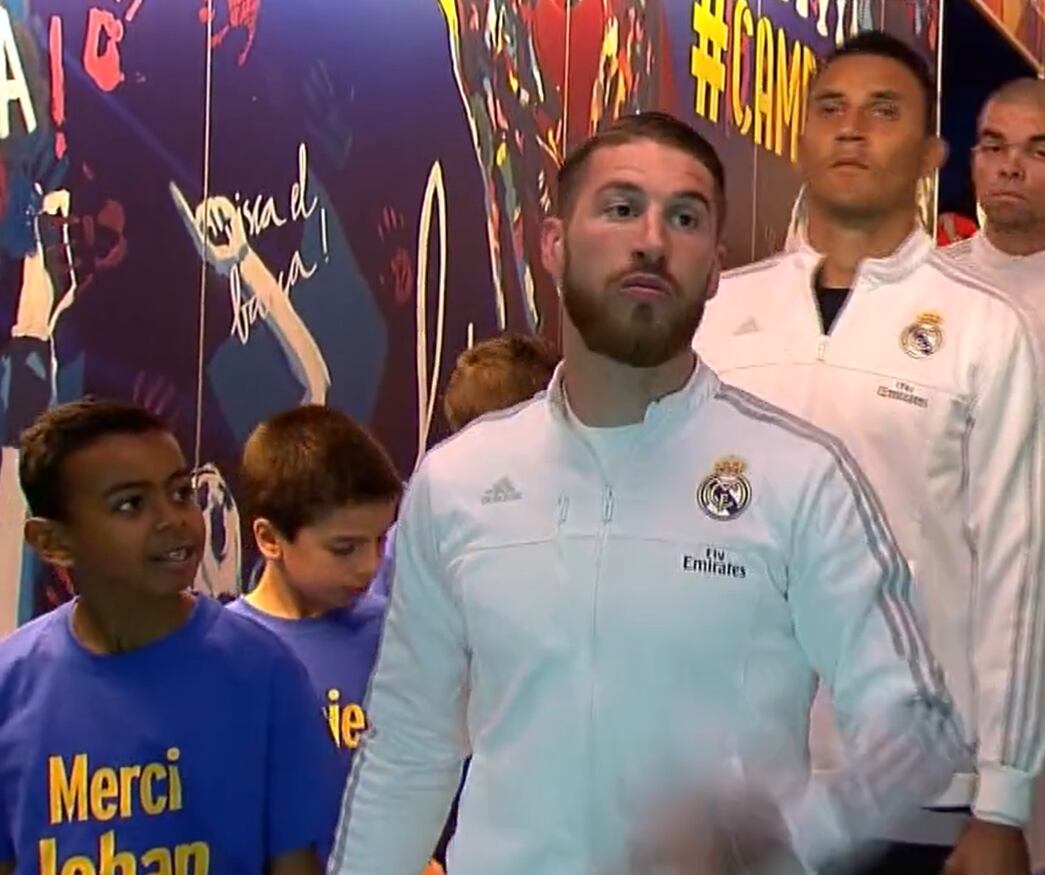 Sergio Ramos y Lamine Yamal, dados de la mano en el túnel de vestuarios del Camp Nou