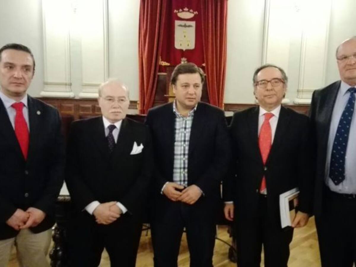 Carlos Val-Carreres: "Para ejercer esta profesión es importante ser aficionado"