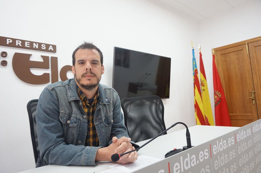 Iñaki Pérez en el ayuntamiento de Elda