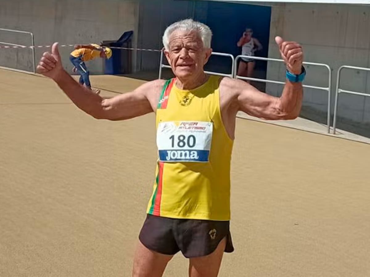 El toledano que sigue corriendo maratones a sus 82 años: "Tengan los años que tengan, sean 50 o 70, que empiecen; a mí me ha regalado una segunda juventud"