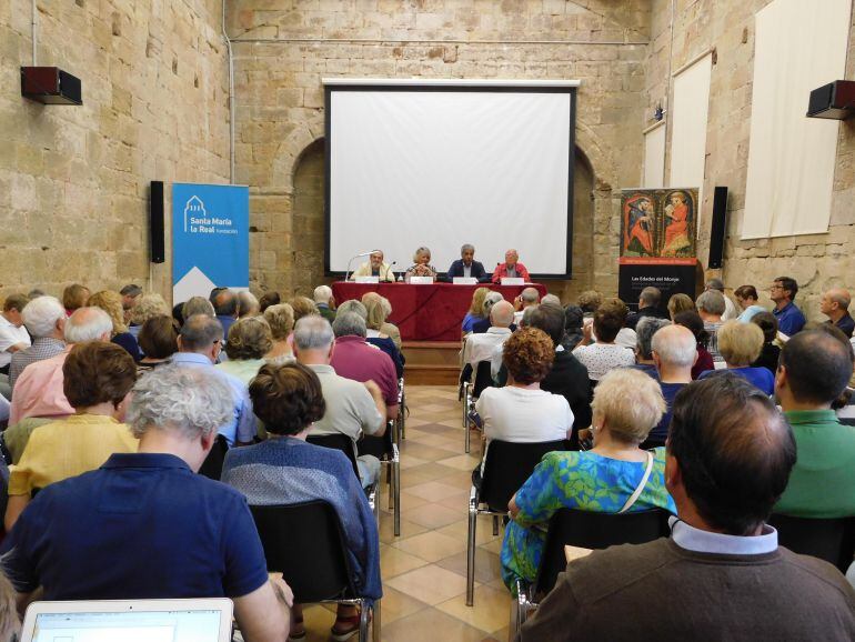 El XXXII Seminario sobre Historia del Monacato se celebra en Aguilar de Campoo y participan 125 alumnos.