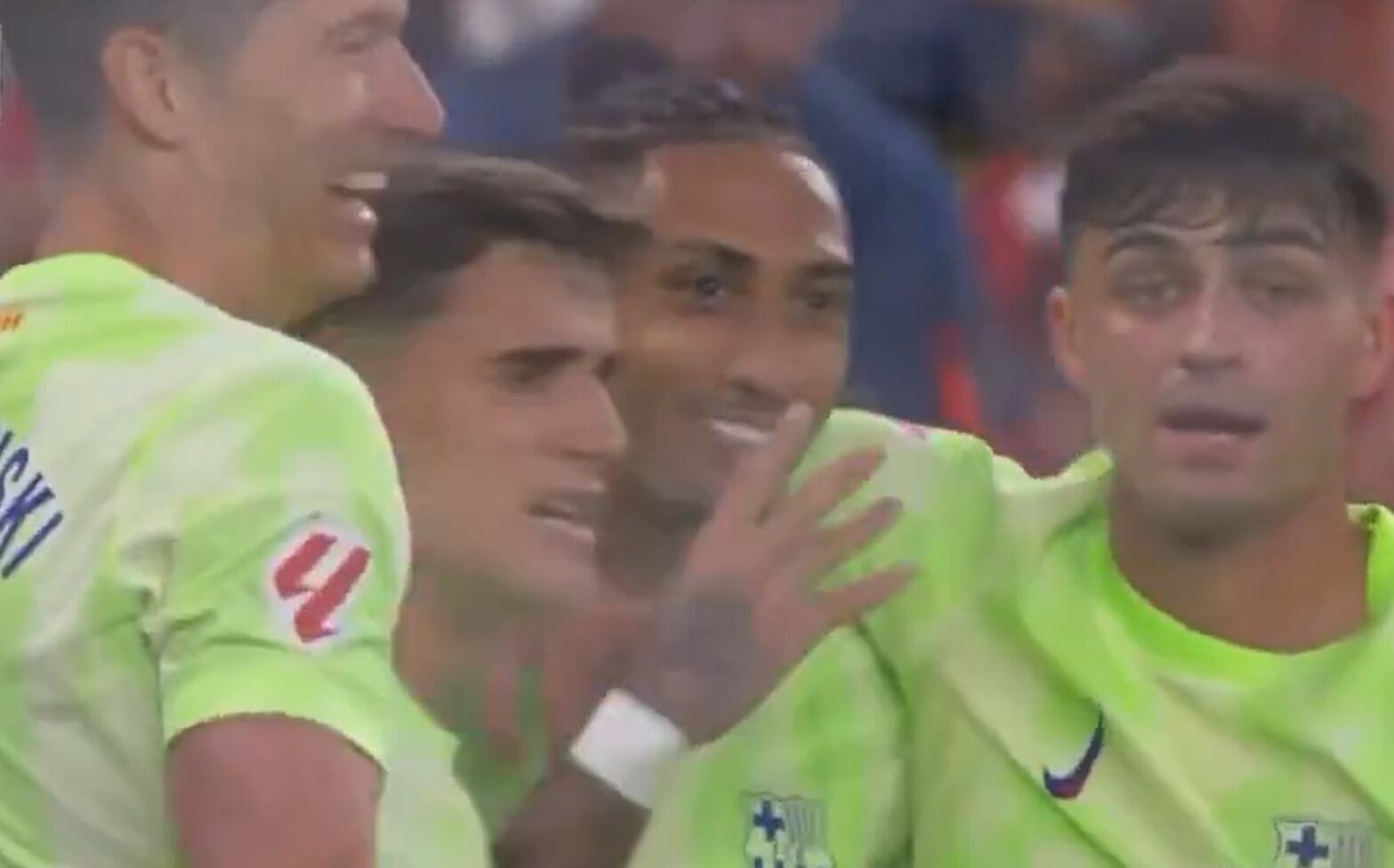 Raphinha, Gavi, Pedri y Lewandowski celebrando el gol del 2-0 en San Mamés.
