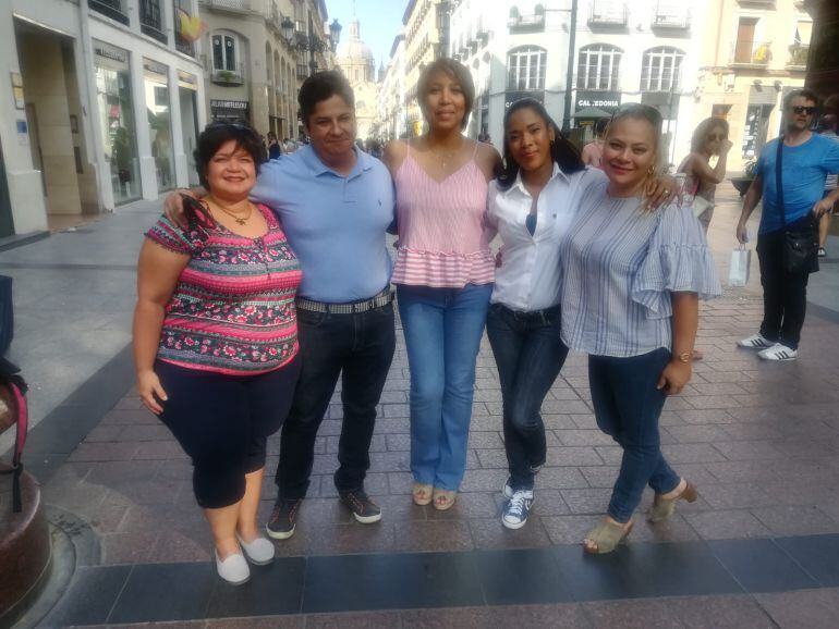 Integrantes de la Asociación Cultural Feria de la Chinita en Zaragoza