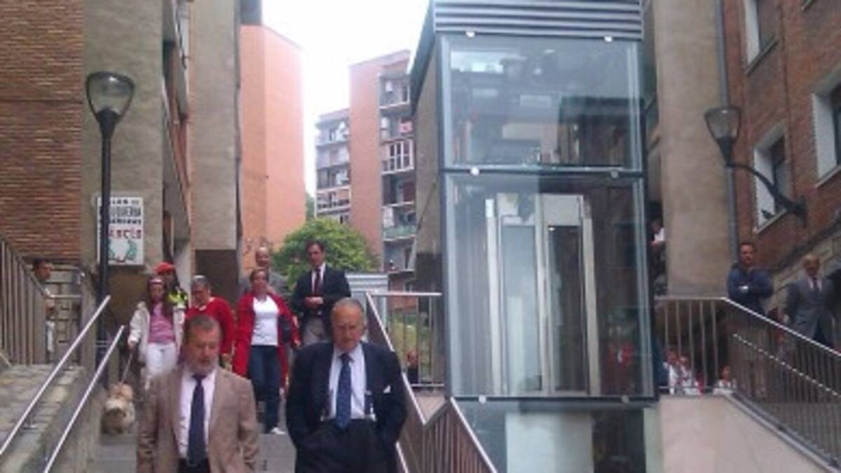 Uribarri cuenta con dos nuevos ascensores en Travesía C