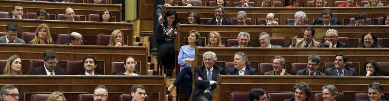 Algunos diputados y miembros del Gobierno en la sesión de investidura de Pedro Sánchez