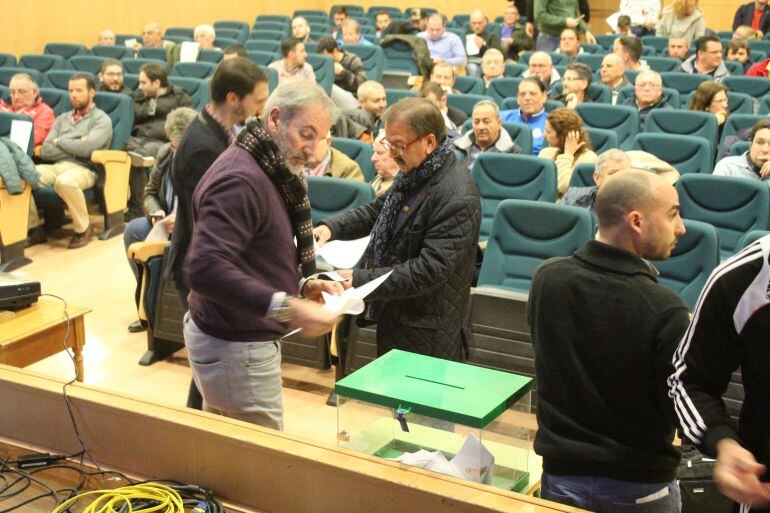 Imagen de la última asamblea de socios del Xerez DFC