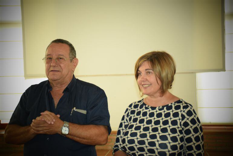 José Rodríguez y Charo Cordero durante la visita a Ruanes.