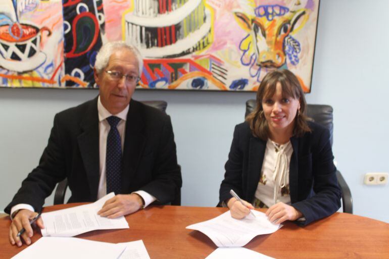 Rafael Coca junto a Laura Álvarez, delegada de deportes 