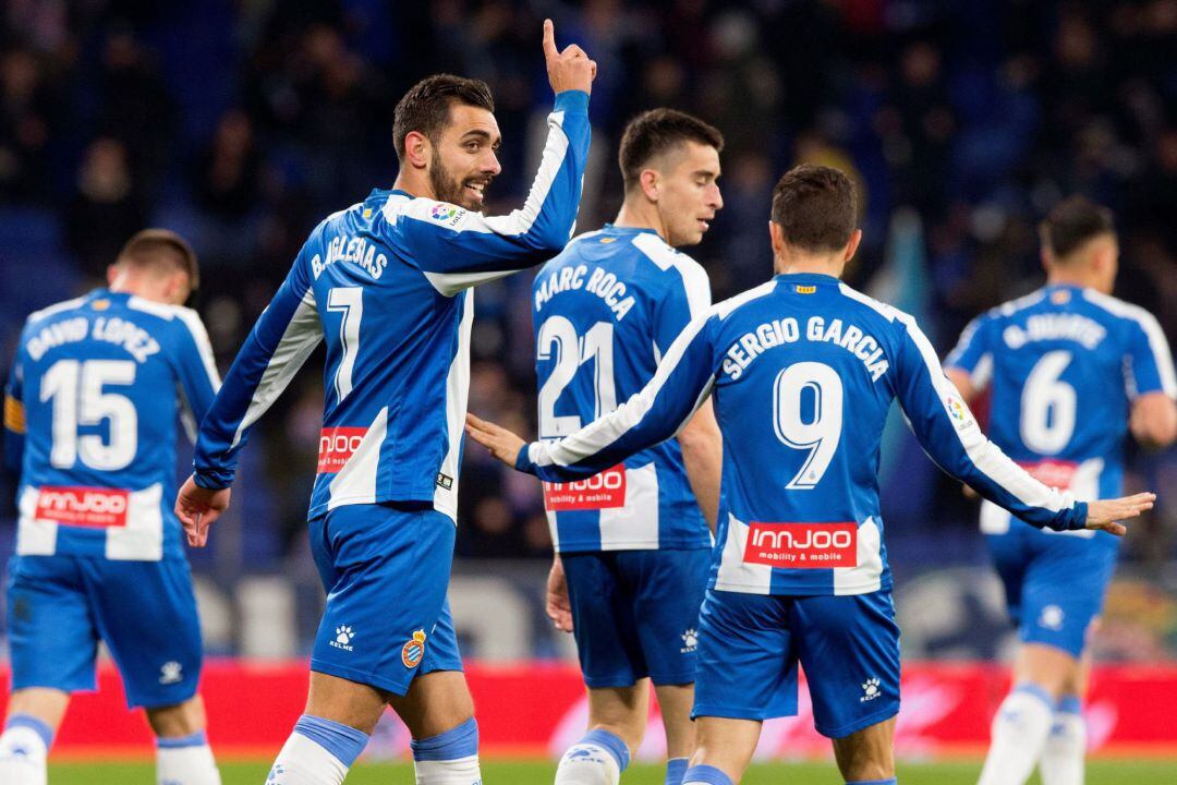 Borja Iglesias celebra el gol de los locales