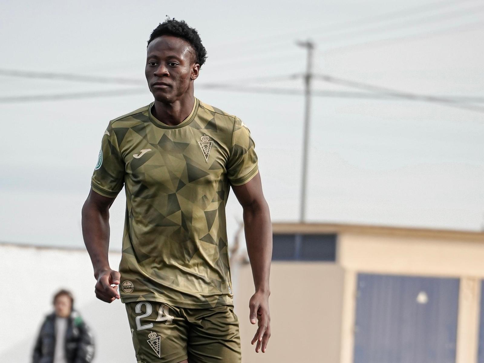 Alhassane Sylla, jugador del Real Murcia Imperial, durante un partido.
