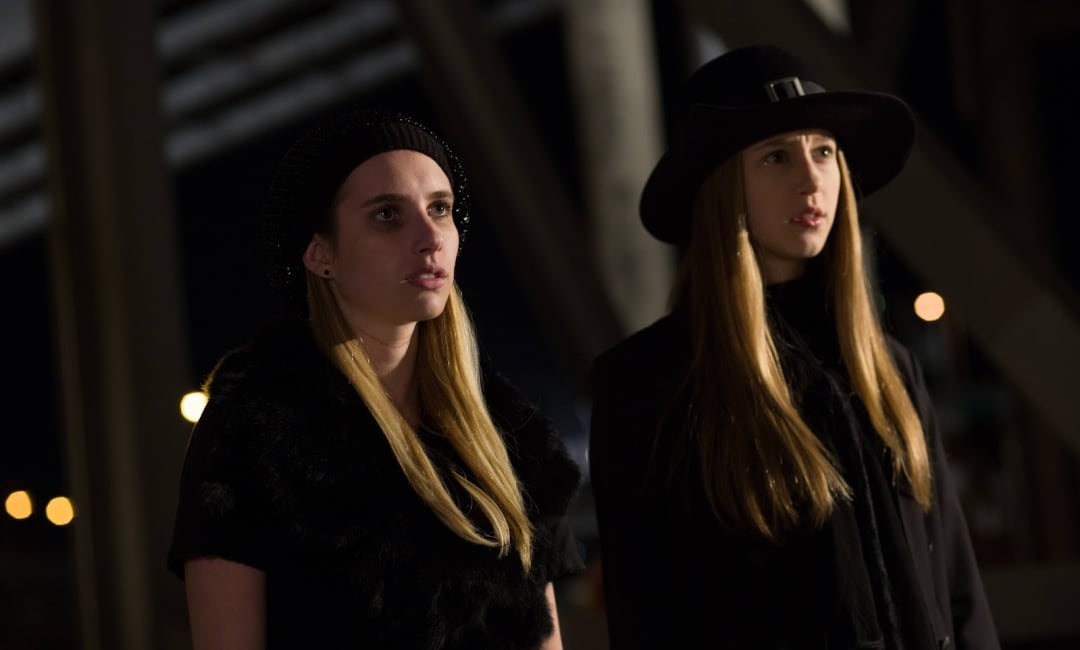 Emma Roberts y Taissa Farmiga en &#039;AHS: Coven&#039;