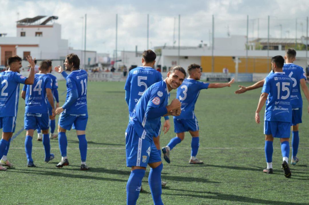 Rubén Jurado celebra uno de sus goles