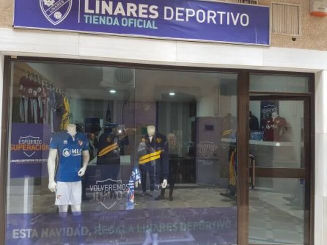 Tienda Oficial del Linares Deportivo en calle Canalejas 10 (Pasaje FAS)
