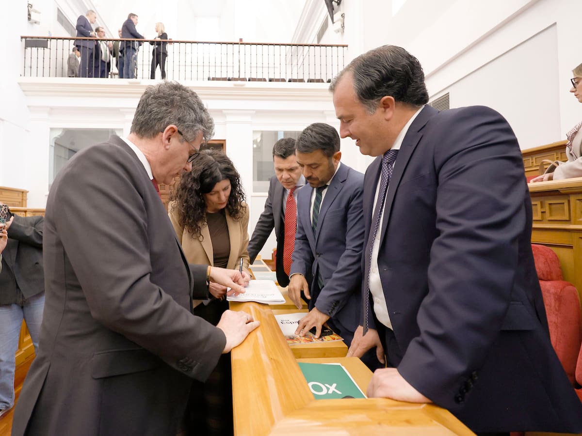 Luz verde, con el voto en contra de PP y Vox, al paquete fiscal para facilitar el acceso a la vivienda a los jóvenes