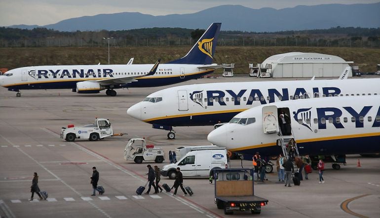 Avions de Ryanair a l&#039;aeroport de Girona.
