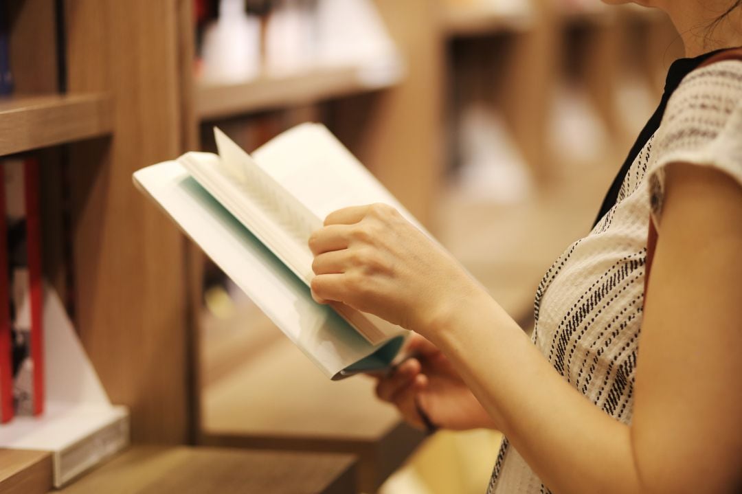 Con este proyecto, los ciudadanos podrán ir a su librería de cabecera y encargar un libro para regalar a otra persona