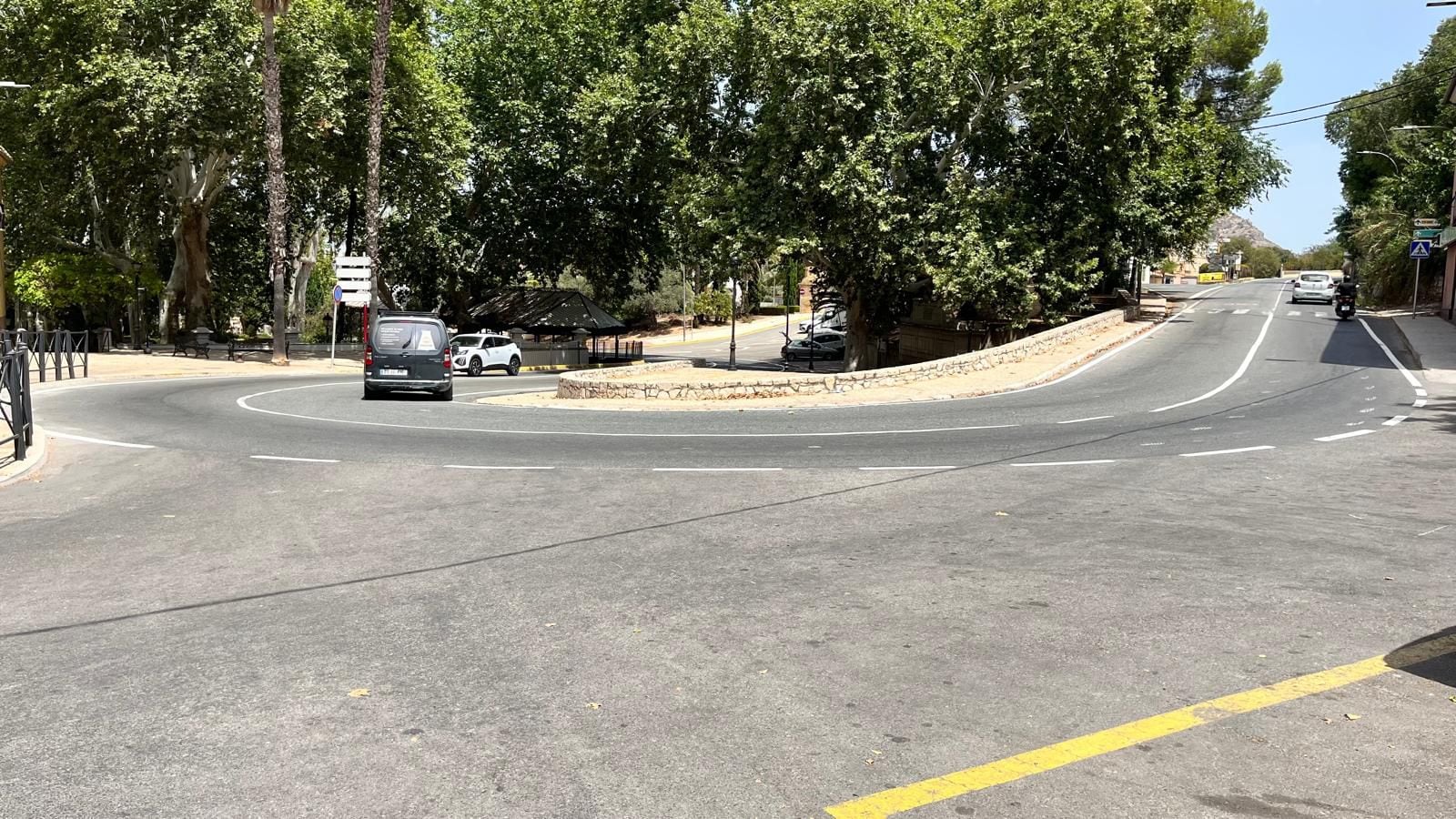 Trabajos de pintura vial en Xàtiva