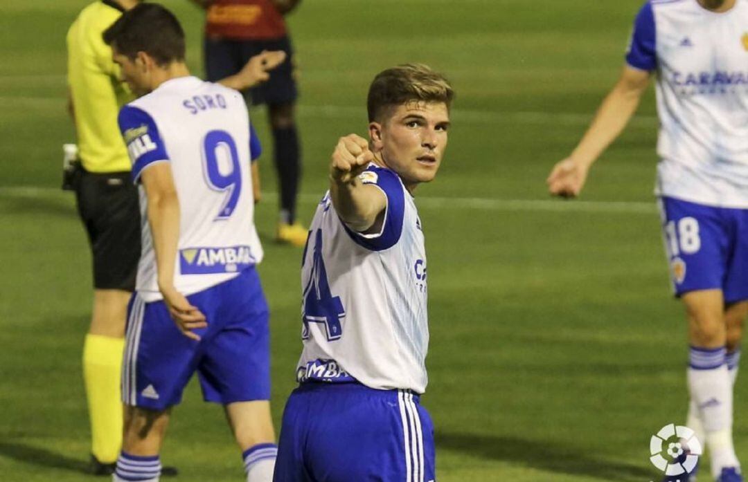 Raúl Guti celebra un gol con el Real Zaragoza la pasada Liga