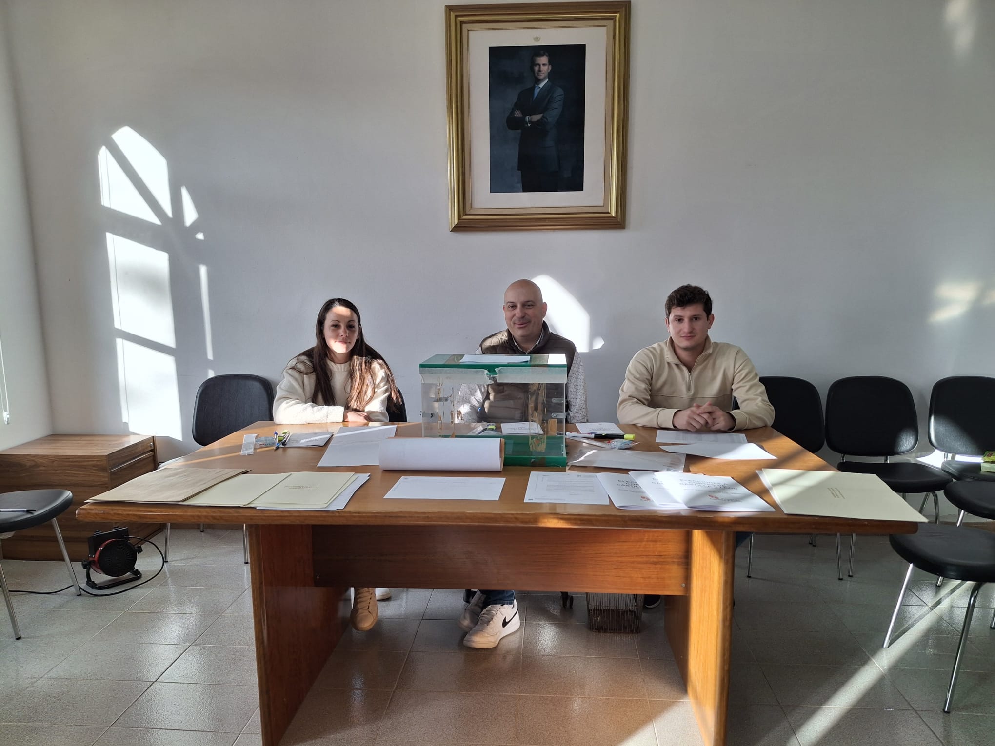 Mesa electoral en el medio rural de Castilla y León