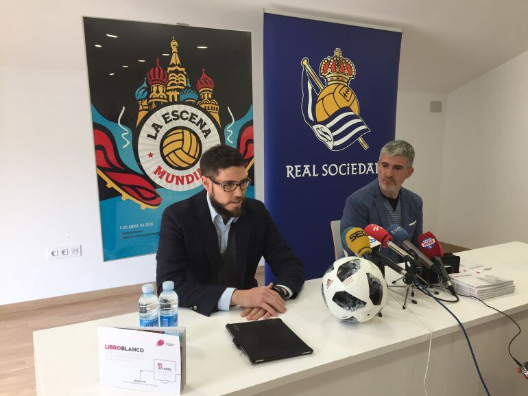 Mario Gurrionero y Roberto Olabe en la presentación del &#039;Libro Blanco&#039; del BIFS