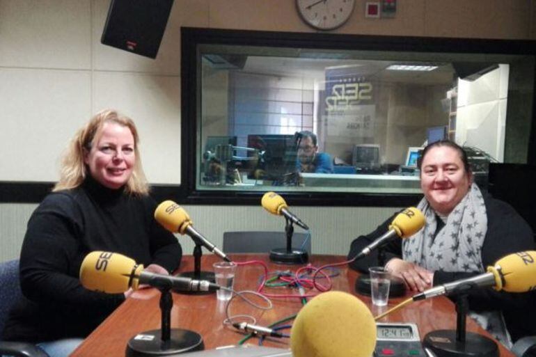 Las guías turísticas Chiara Sportoletti y Eva Gimenez en los estudios de Radio Zamora