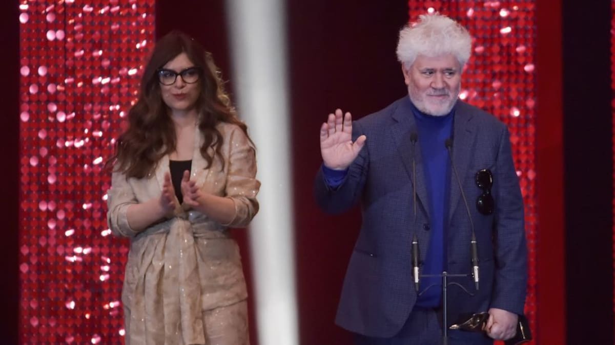 Almodóvar arrasa en los Premios Feroz