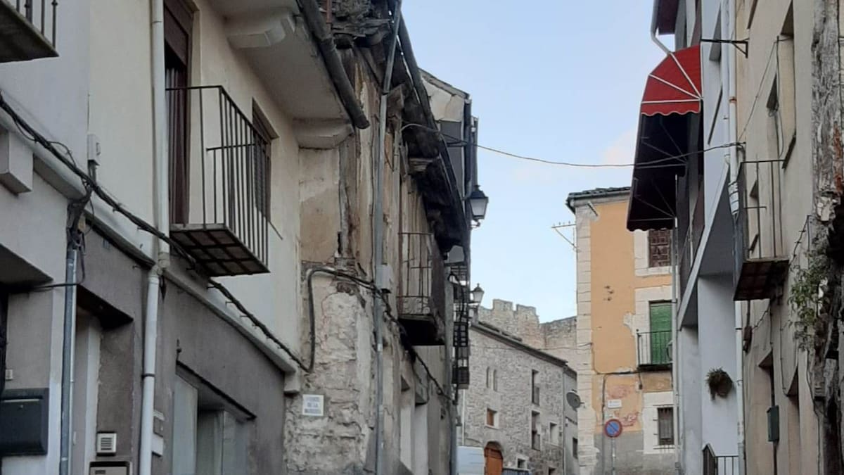 Carlos Fraile, alcalde de Cuéllar, habla de la actuación en un derrumbe, varias obras y las próximas reuniones en FITUR y la CHD