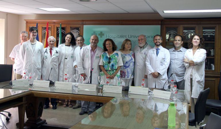 Equipo de Virgen del Rocío que ha presentado el nuevo sistema de corazones artificiales